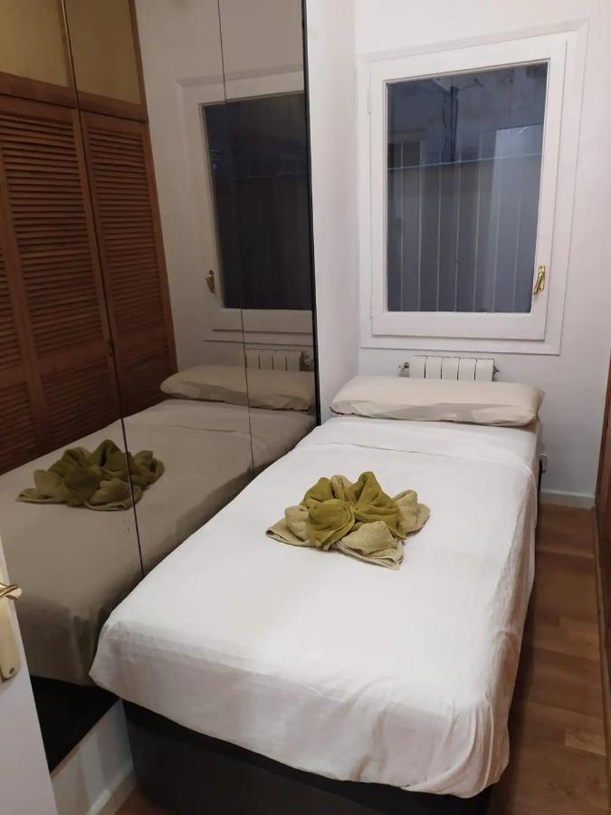 Rooms Arago Barcelona Eksteriør bilde