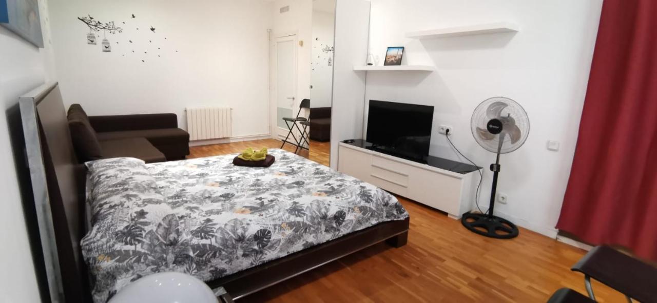 Rooms Arago Barcelona Eksteriør bilde